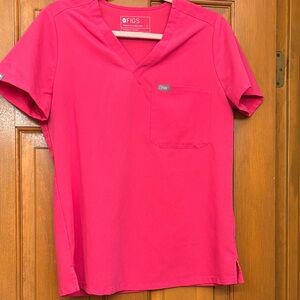 Figs bright Pink Scrub Top size small
